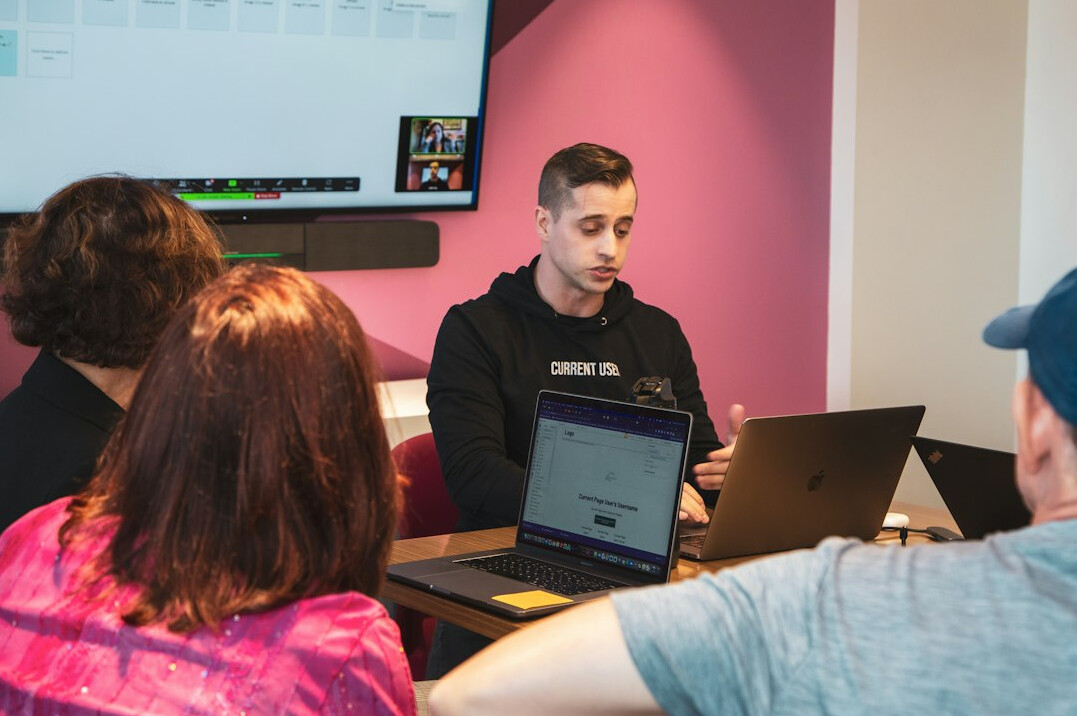 students in programming class